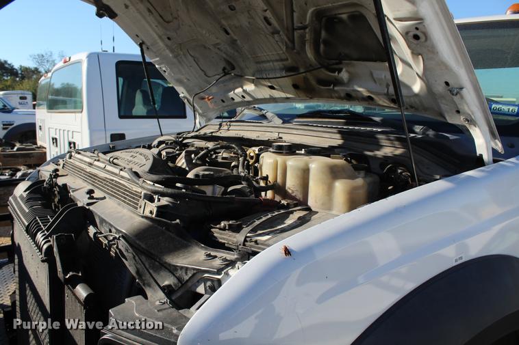 image for item AQ9524 2008 Ford F550 Crew Cab truck cab and chassis