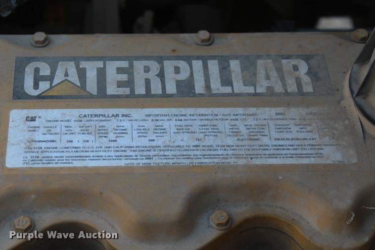 image for item AQ9525 2002 Chevrolet 6500 flatbed truck