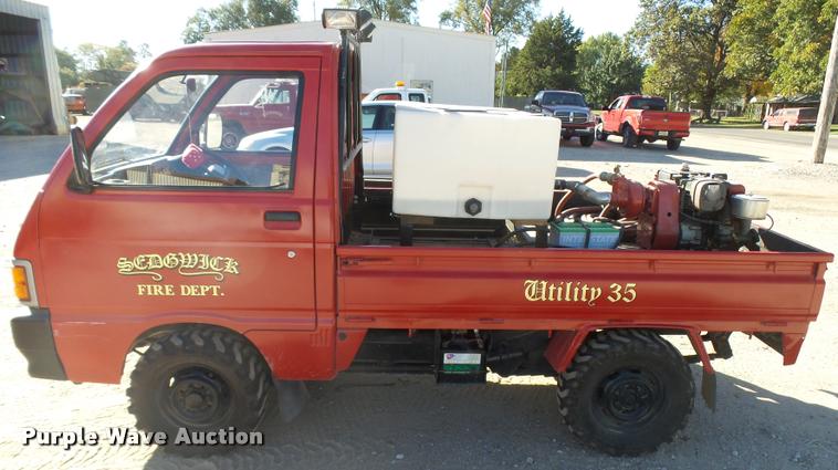 image for item AS9505 1992 Daihatsu HiJet utility vehicle