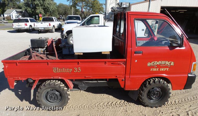 image for item AS9505 1992 Daihatsu HiJet utility vehicle