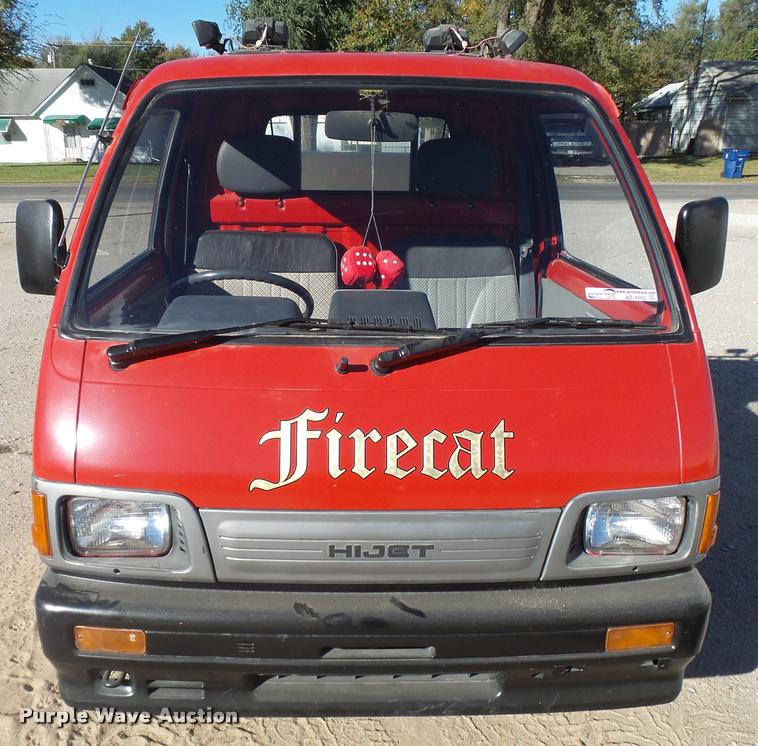 image for item AS9505 1992 Daihatsu HiJet utility vehicle