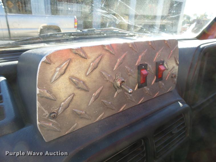 image for item AS9505 1992 Daihatsu HiJet utility vehicle