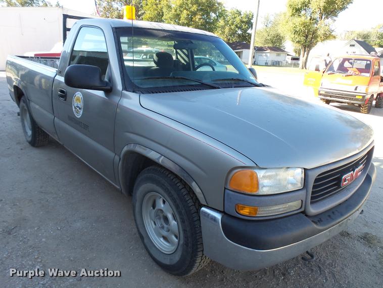 image for item AS9506 1999 GMC Sierra 1500 pickup truck