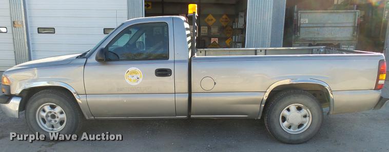 image for item AS9506 1999 GMC Sierra 1500 pickup truck
