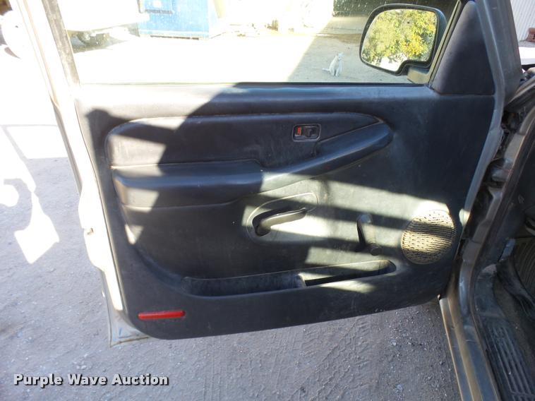 image for item AS9506 1999 GMC Sierra 1500 pickup truck