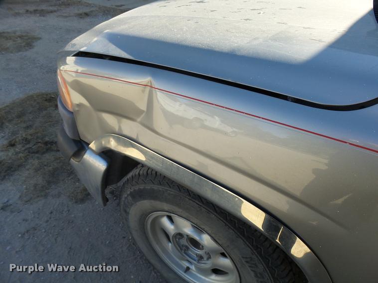 image for item AS9506 1999 GMC Sierra 1500 pickup truck