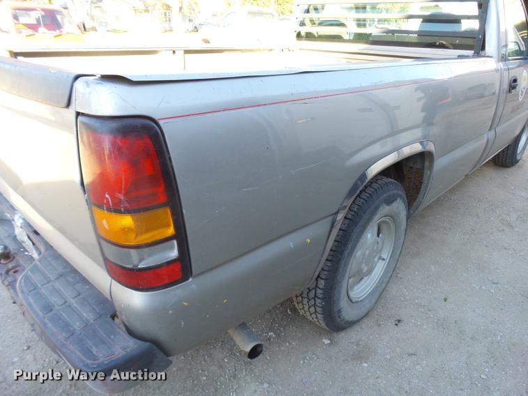 image for item AS9506 1999 GMC Sierra 1500 pickup truck