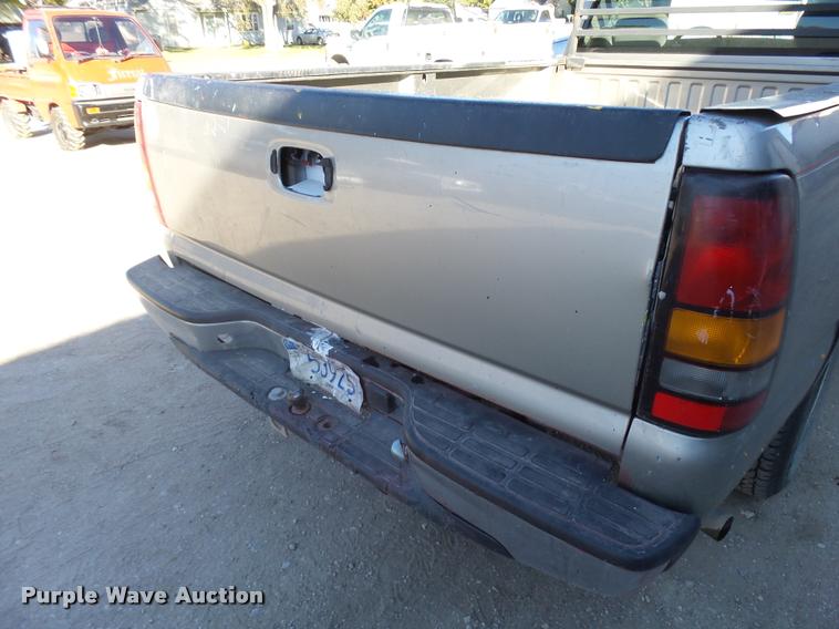 image for item AS9506 1999 GMC Sierra 1500 pickup truck