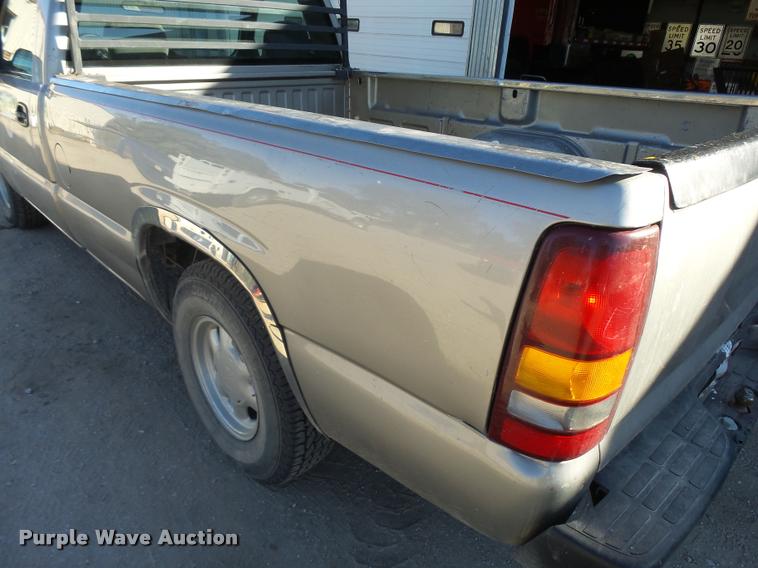 image for item AS9506 1999 GMC Sierra 1500 pickup truck