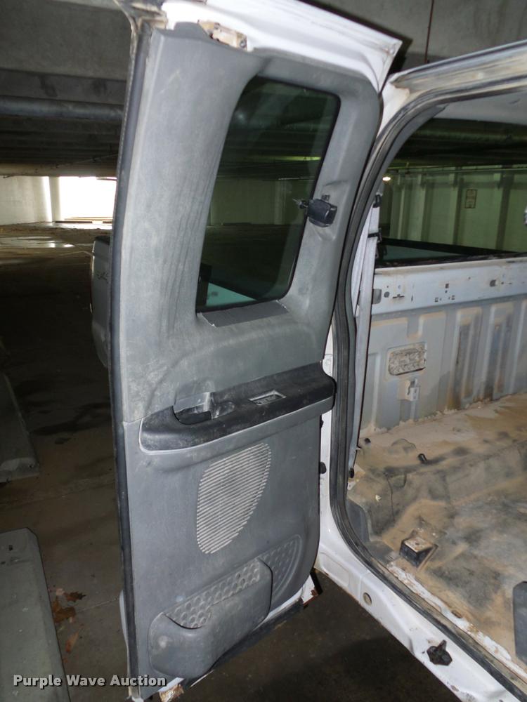 image for item AX9058 2006 Ford F250 Super Duty SuperCab pickup truck