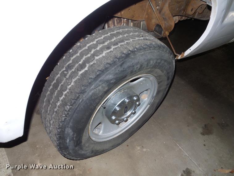 image for item AX9058 2006 Ford F250 Super Duty SuperCab pickup truck