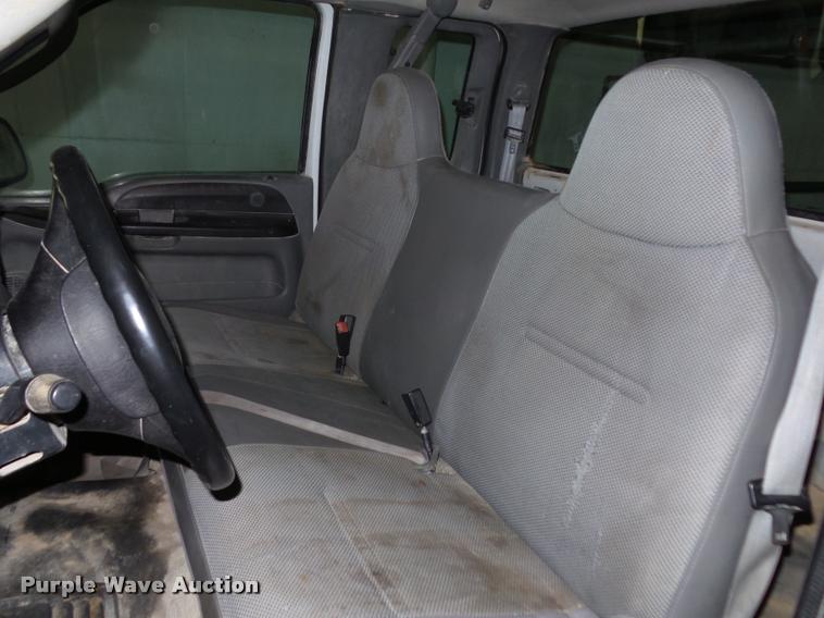 image for item AX9058 2006 Ford F250 Super Duty SuperCab pickup truck