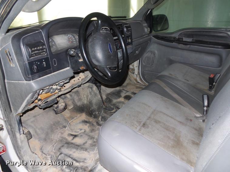 image for item AX9058 2006 Ford F250 Super Duty SuperCab pickup truck