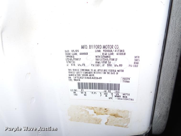 image for item AX9058 2006 Ford F250 Super Duty SuperCab pickup truck