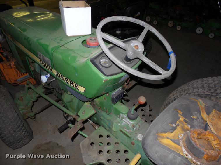 image for item AX9101 John Deere 750 MFWD tractor