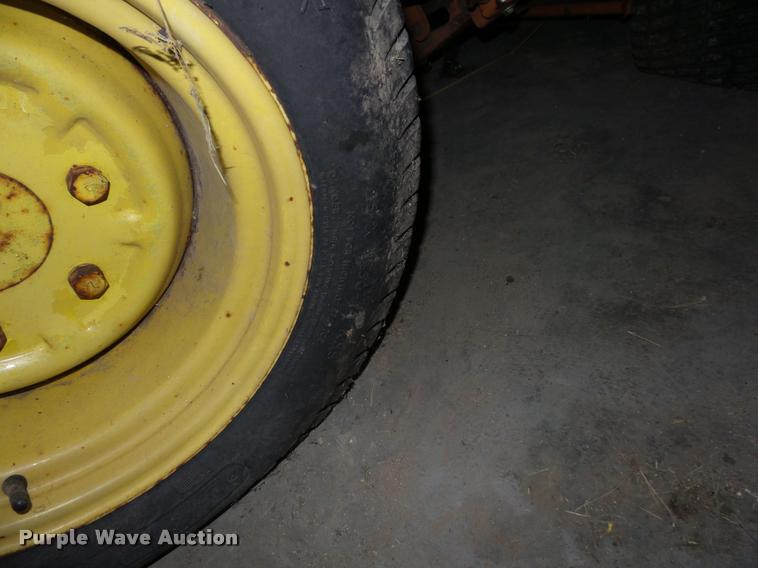 image for item AX9101 John Deere 750 MFWD tractor