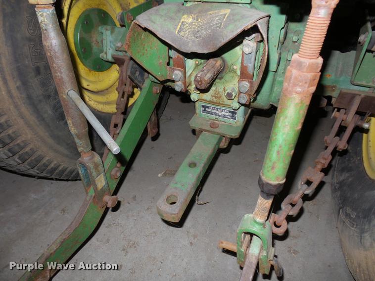 image for item AX9101 John Deere 750 MFWD tractor
