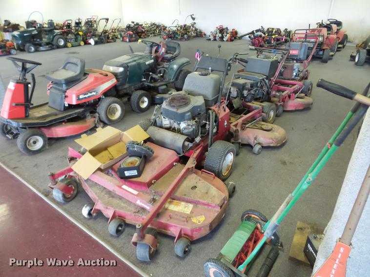 (3) ZTR lawn mowers in Desoto, MO Item AX9119 sold Purple Wave