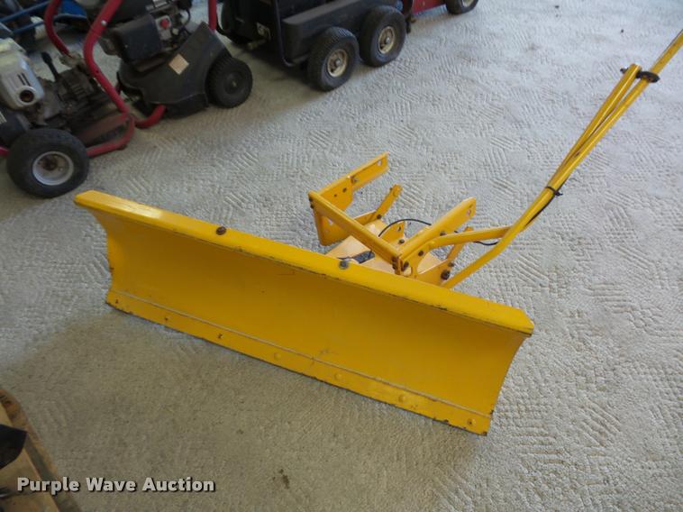 image for item AX9132 Lawn and garden equipment