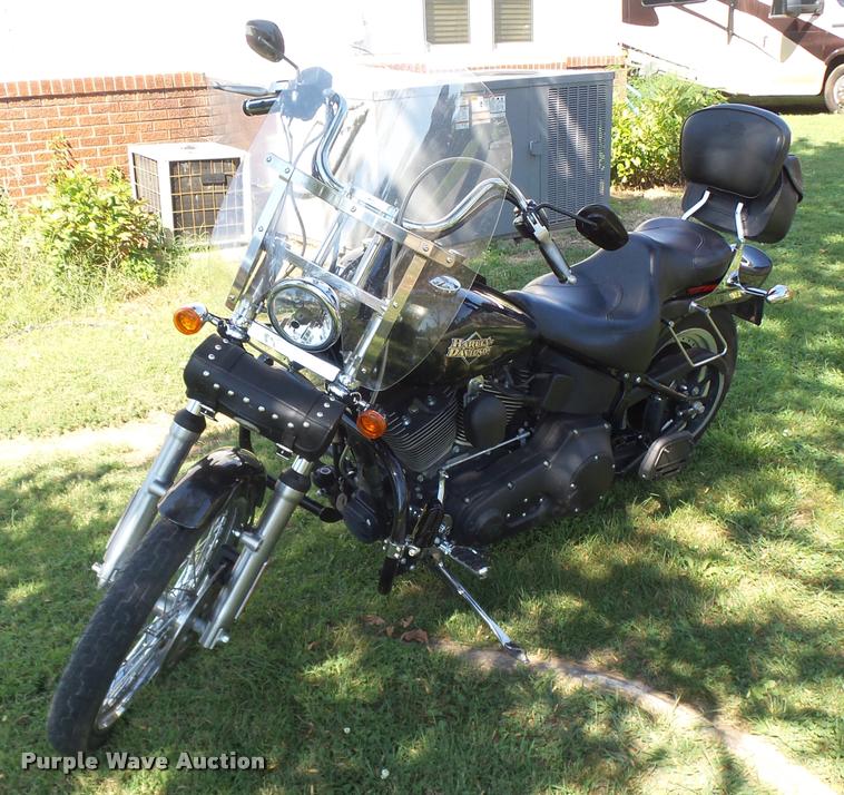 image for item BU9761 2005 Harley Davidson 1450 Softail Night Train motorcycle