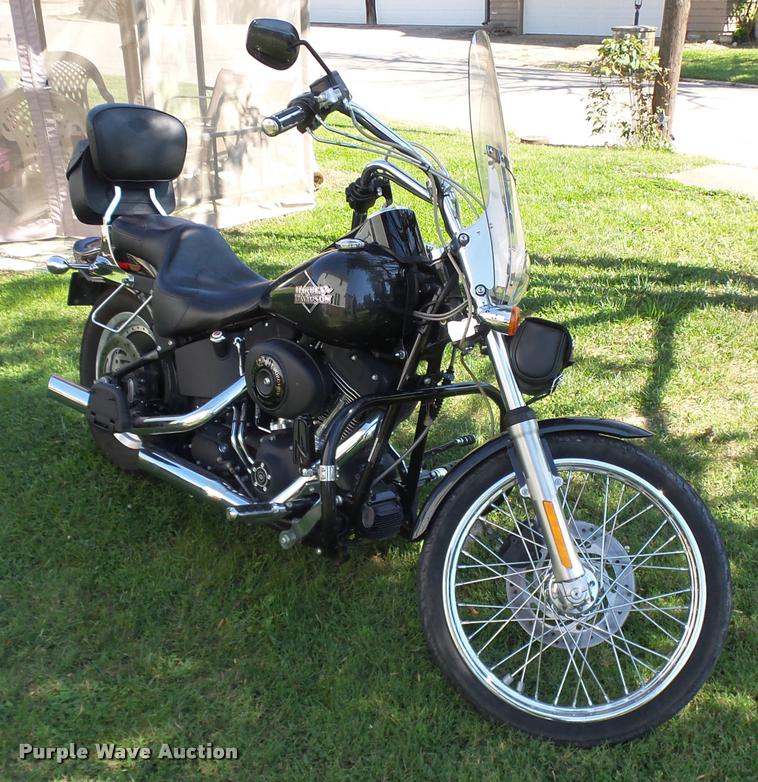 image for item BU9761 2005 Harley Davidson 1450 Softail Night Train motorcycle