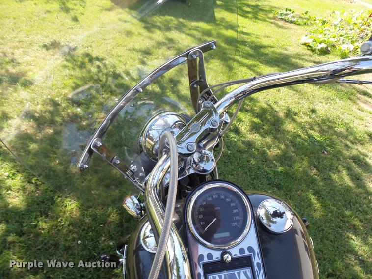 image for item BU9761 2005 Harley Davidson 1450 Softail Night Train motorcycle