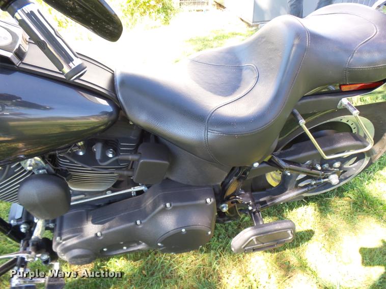 image for item BU9761 2005 Harley Davidson 1450 Softail Night Train motorcycle