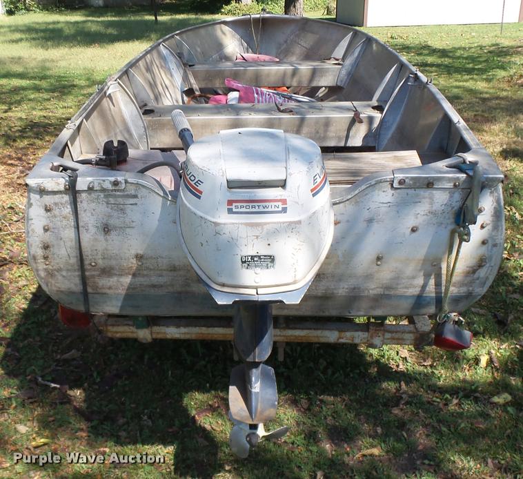 image for item BU9763 1950 aluminum v-bottom boat