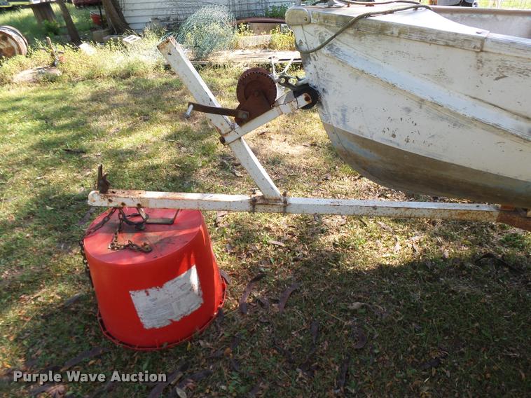 image for item BU9763 1950 aluminum v-bottom boat