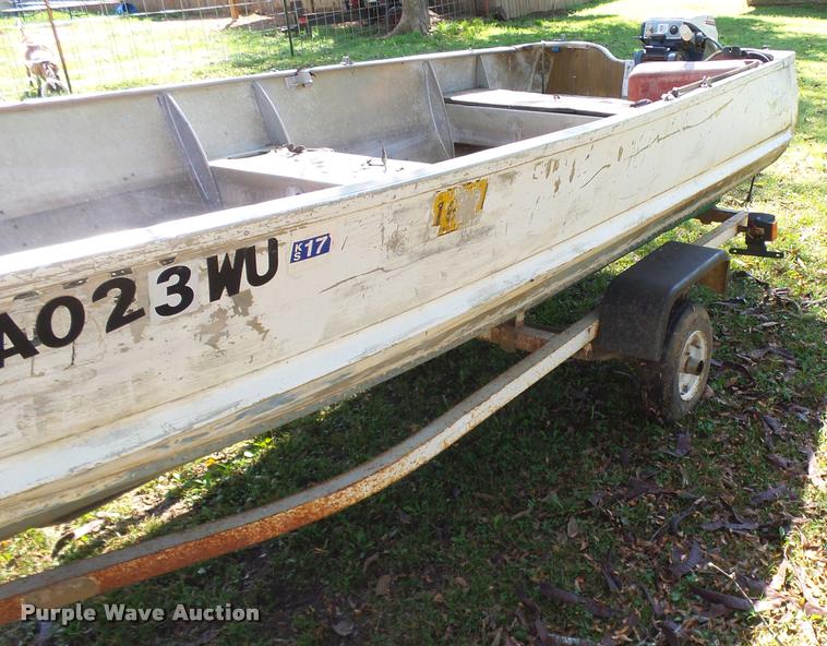 image for item BU9763 1950 aluminum v-bottom boat