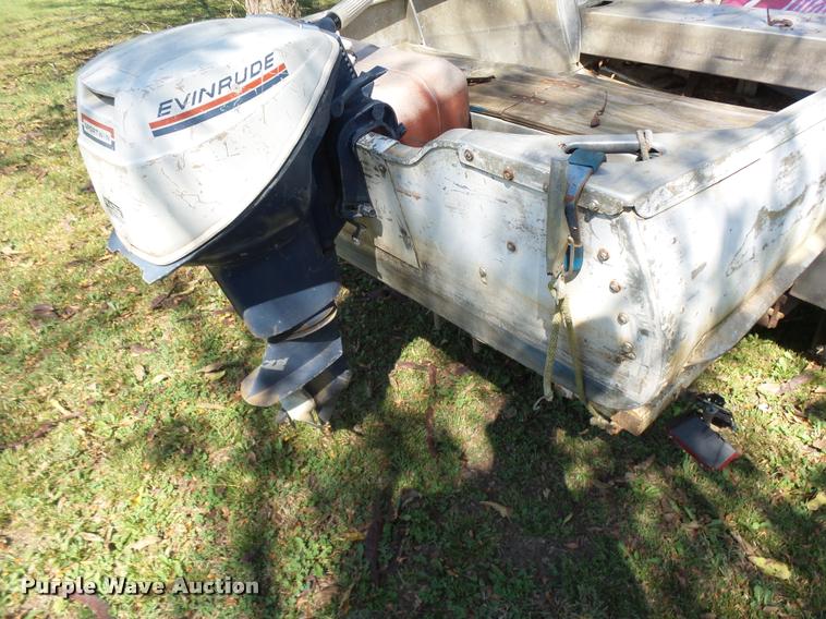 image for item BU9763 1950 aluminum v-bottom boat