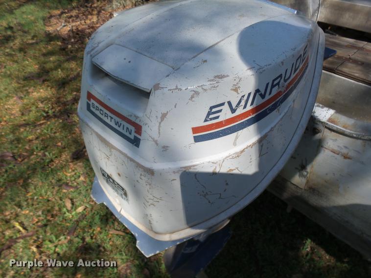 image for item BU9763 1950 aluminum v-bottom boat