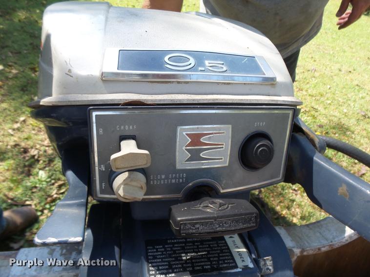 image for item BU9763 1950 aluminum v-bottom boat