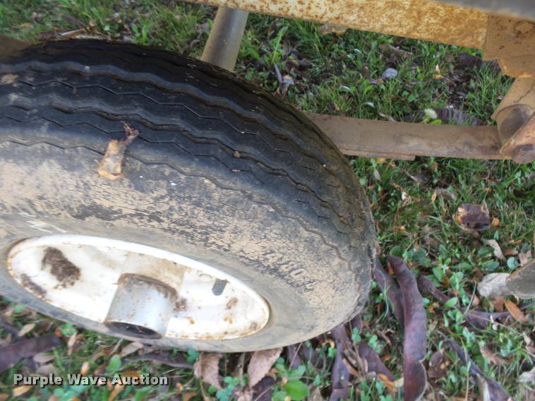 image for item BU9763 1950 aluminum v-bottom boat