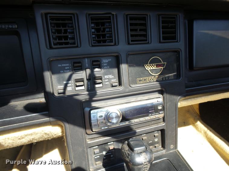 image for item BU9766 1989 Chevrolet Corvette convertible