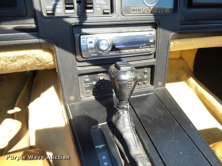 image for item BU9766 1989 Chevrolet Corvette convertible