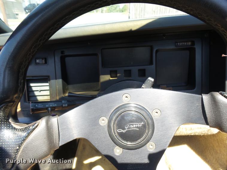 image for item BU9766 1989 Chevrolet Corvette convertible