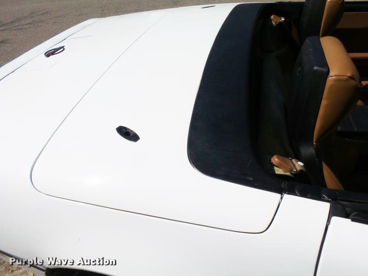 image for item BU9766 1989 Chevrolet Corvette convertible