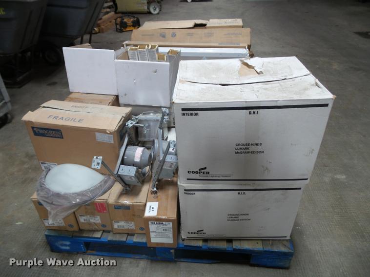 image for item BV9451 Lights fixtures and batteries