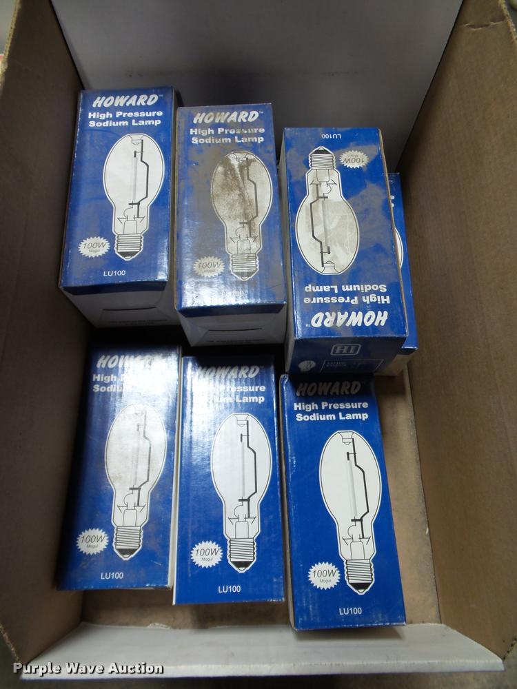 image for item BV9451 Lights fixtures and batteries