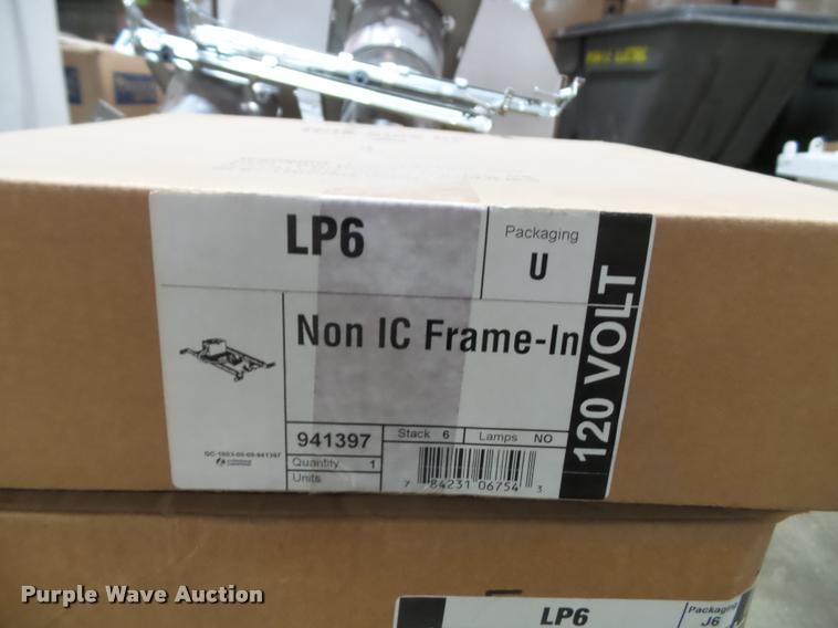 image for item BV9451 Lights fixtures and batteries