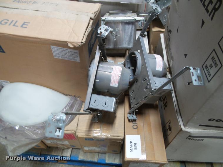 image for item BV9451 Lights fixtures and batteries