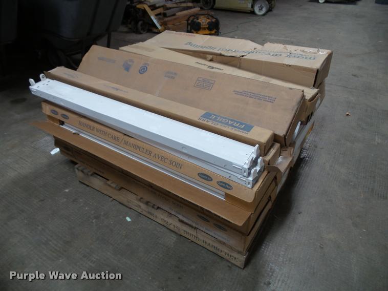 image for item BV9452 (17) light fixtures