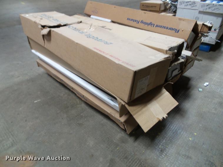 image for item BV9452 (17) light fixtures