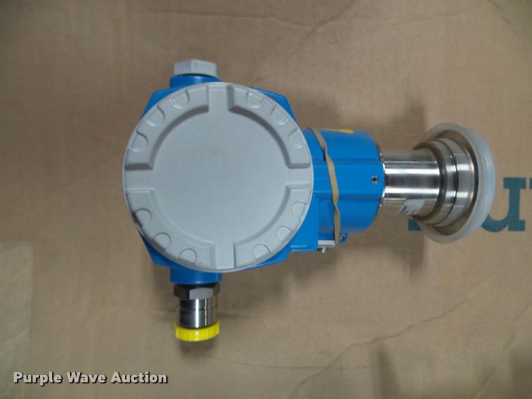 image for item BV9454 (2) Endress & Houser pressure sensor equipment