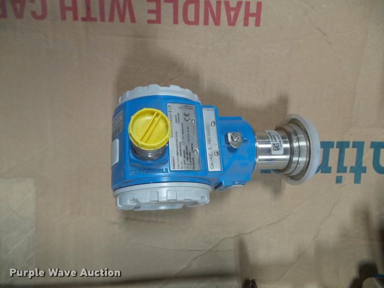 image for item BV9454 (2) Endress & Houser pressure sensor equipment