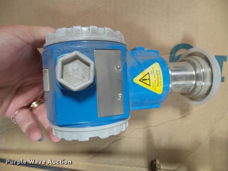 image for item BV9454 (2) Endress & Houser pressure sensor equipment