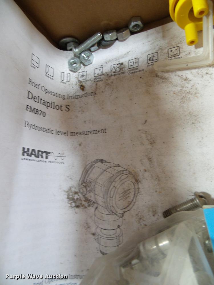 image for item BV9454 (2) Endress & Houser pressure sensor equipment