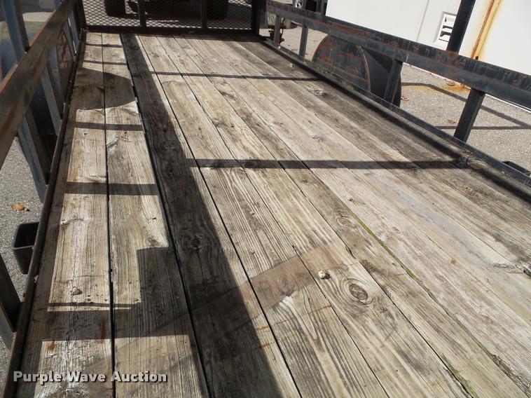 image for item BV9474 2003 Outlaw utility trailer