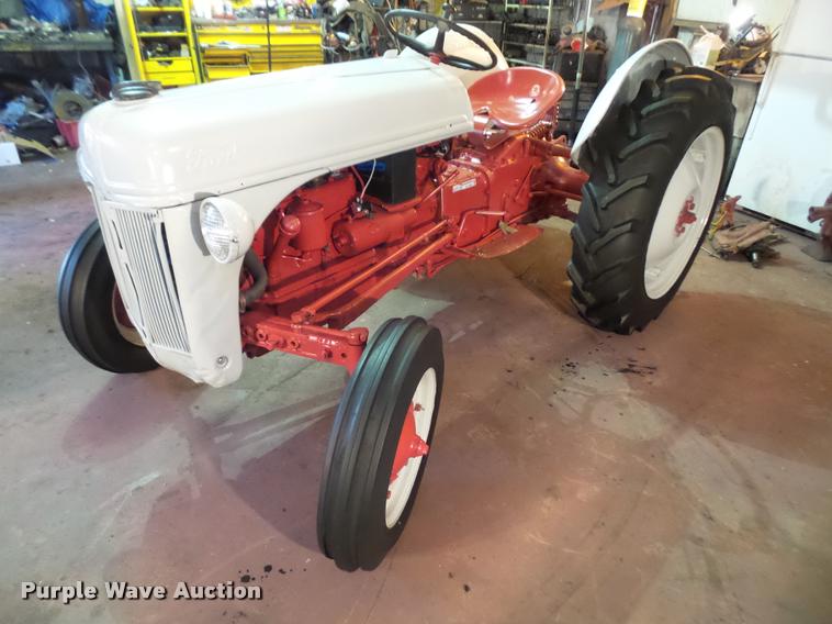 image for item BV9934 1947 Ford 8N tractor